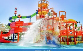 منتجع و سبا لاغونا بيتش